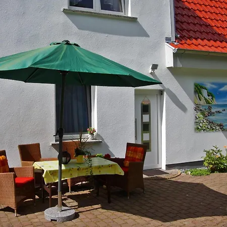 Schoene Bei Bergen Auf Ruegen Apartment Thesenvitz